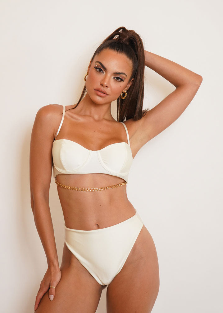 Biquini Hot Pants Naked Swimwear Branco Perola Loren